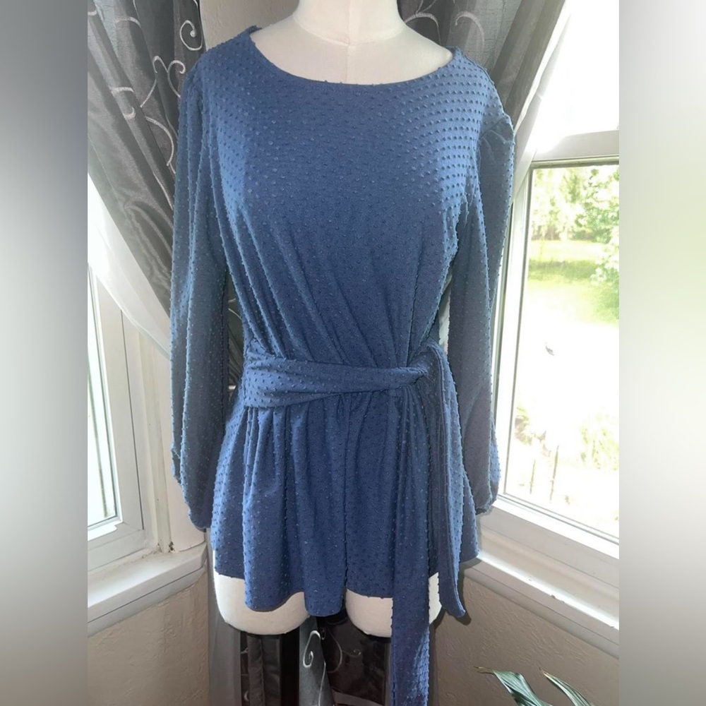 Elegant Blue Textured Women's Top
